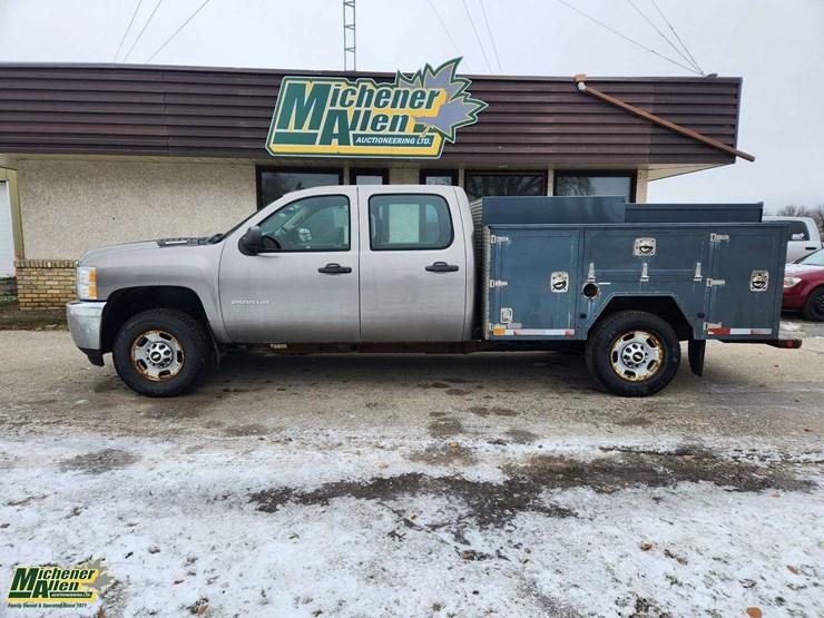 2012-chevrolet-silverado-2500hd-image-2