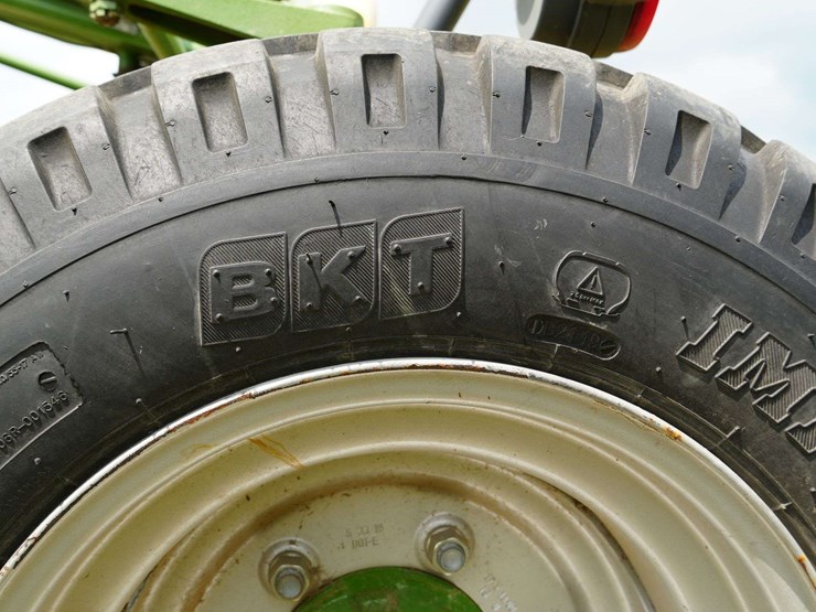 krone-swadro-twin-rotary-hay-rake-image-17