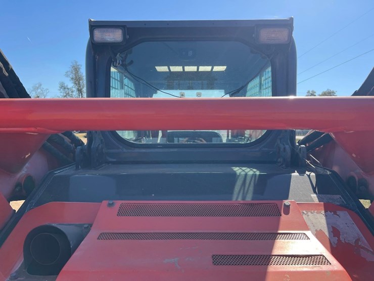 2011-kubota-svl90-2-image-21