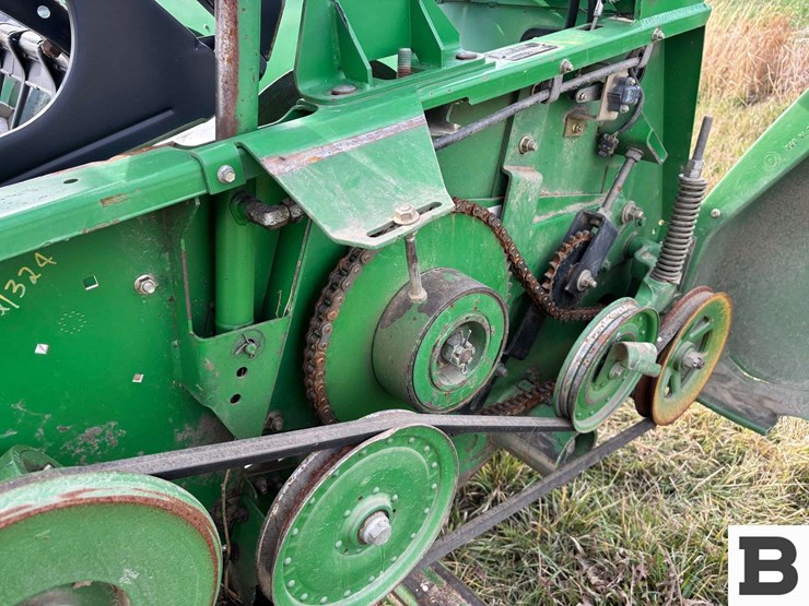 2005-john-deere-630r-image-8