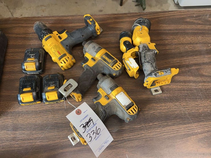 group-dewalt-cordless-tools---no-charger-image-2