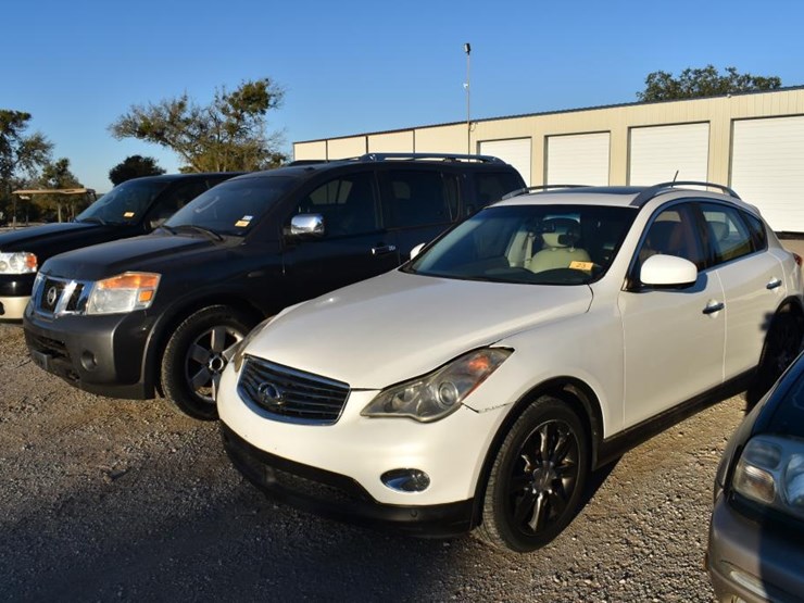 2011-infiniti-ex35-image-1