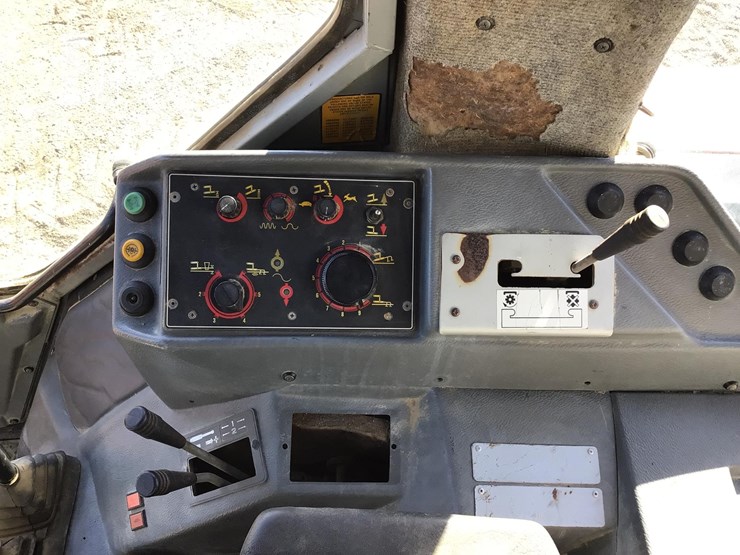 massey-ferguson-3680-image-15