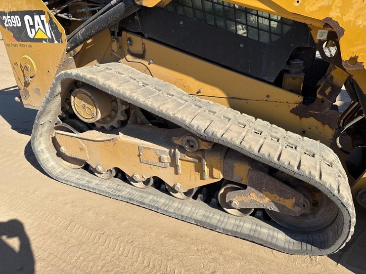 2018-caterpillar-259d-image-12