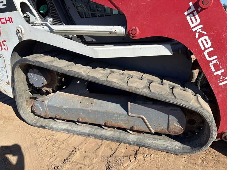 2021-takeuchi-tl8r2-image-13