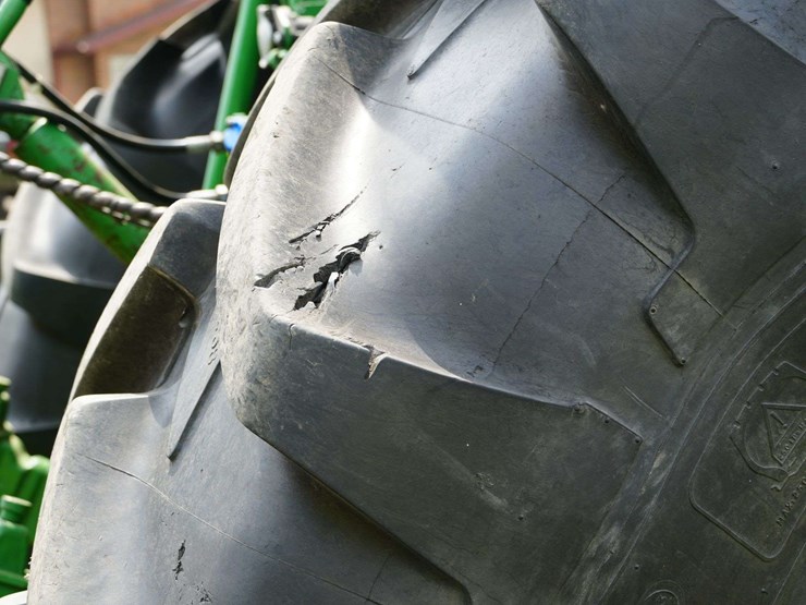 john-deere-6125r-image-44