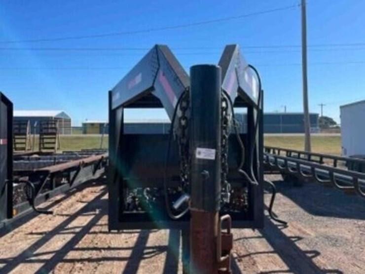 2011-maxey-gn-pipe-trailer-image-2