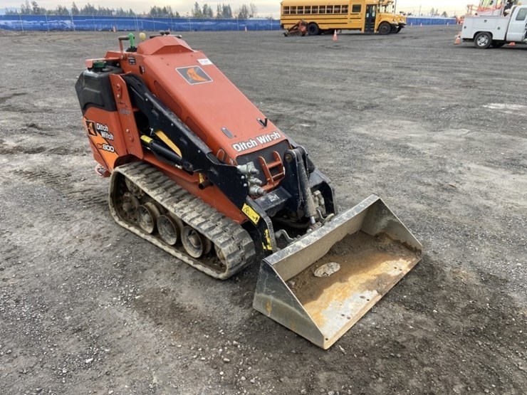 2021-ditch-witch-sk800-image-7