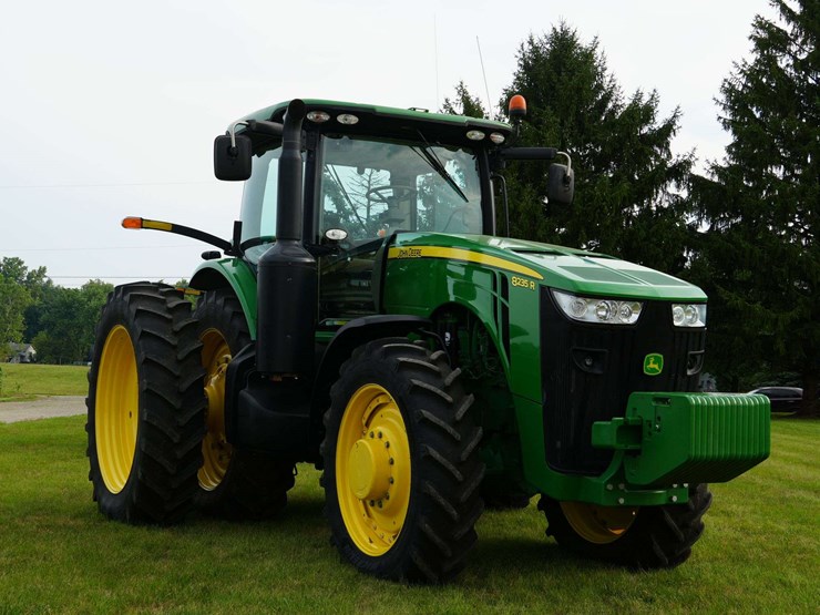 2012-john-deere-8235r-image-16