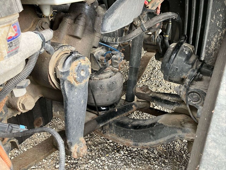 2013-freightliner-cascadia-image-60