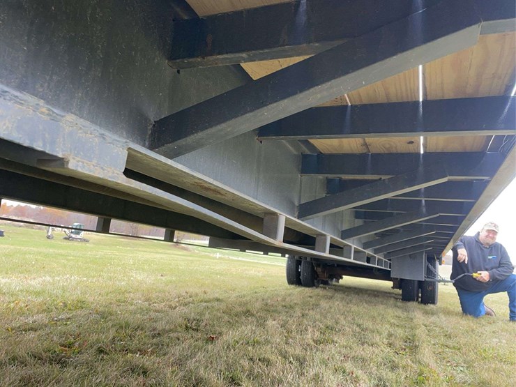 lamar-36’-gooseneck-trailer-image-13