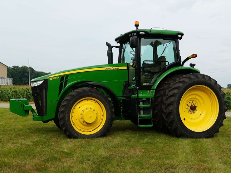 2011-john-deere-8285r-image-26