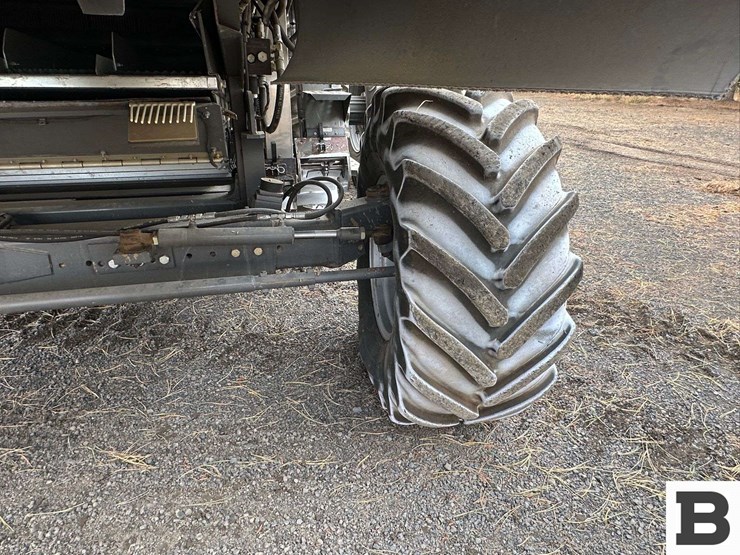 2008-gleaner-r75-image-38