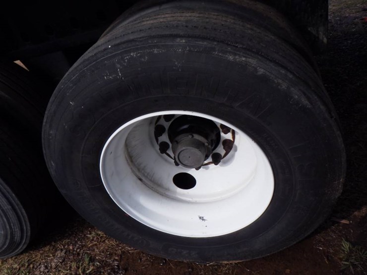 2015-utility-flatbed-image-7