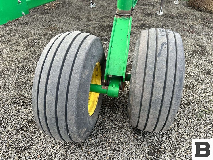 john-deere-1830-image-49