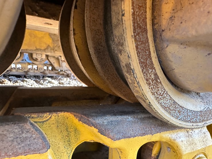 #32837-•-komatsu-39px-crawler-dozer-km10d130kka096648-image-11