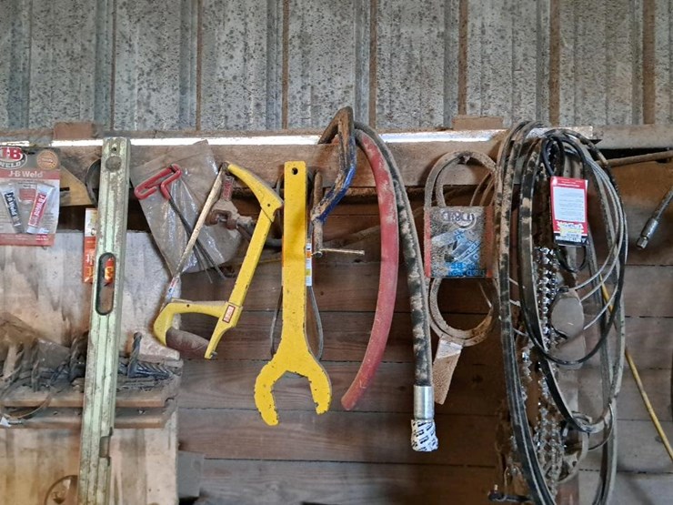 #315-•-tools-and-parts-image-10