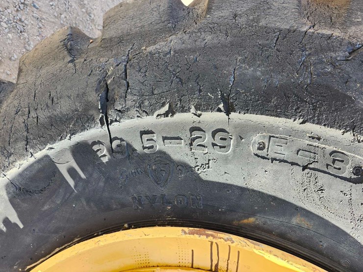 1980-caterpillar-627b-push-pull-scraper-image-74