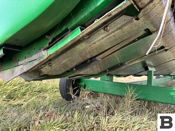 2005-john-deere-630r-image-11