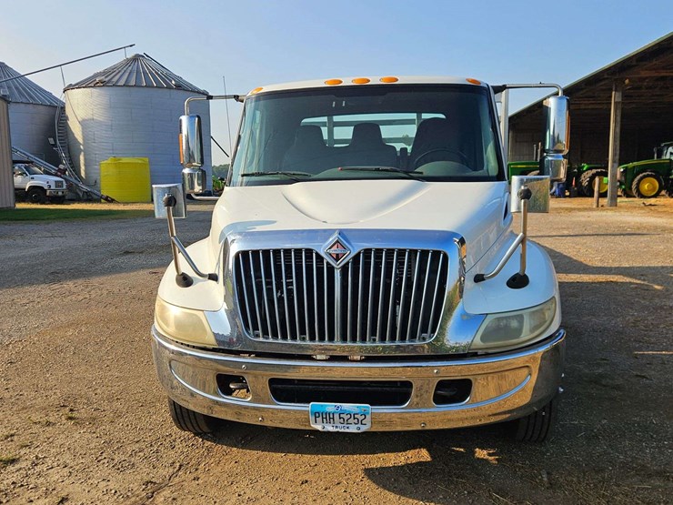 2003-international-4200-image-3