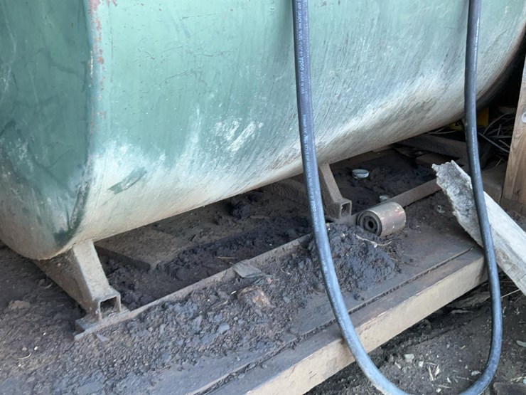 #260-•-fuel-tank-image-3