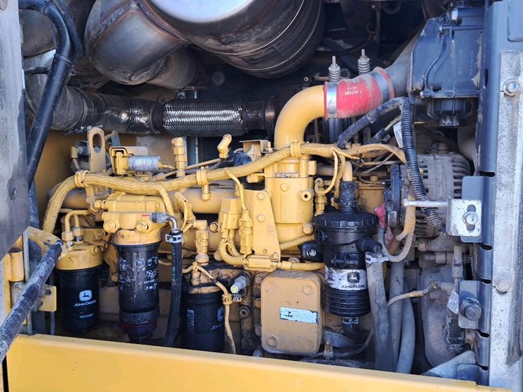 2018-deere-544k-image-19