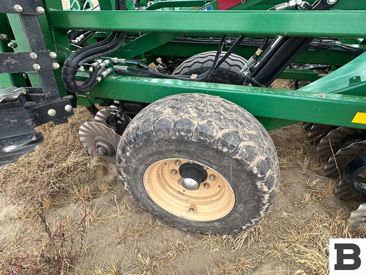 great-plains-2400tm-image-30