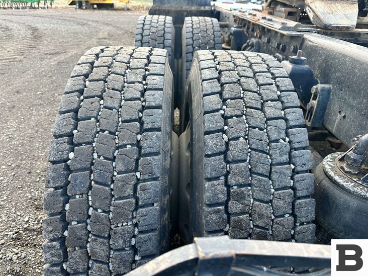 1999-kenworth-t800-image-46