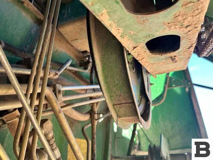 1993-john-deere-9600-image-35