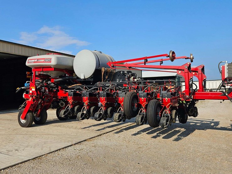 case-1250-early-riser-planter-image-1