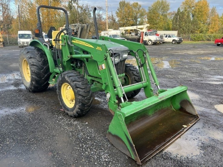2009-john-deere-5075m-4wd-utility-tractor-image-2