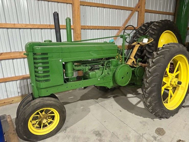 john-deere-b-image-1