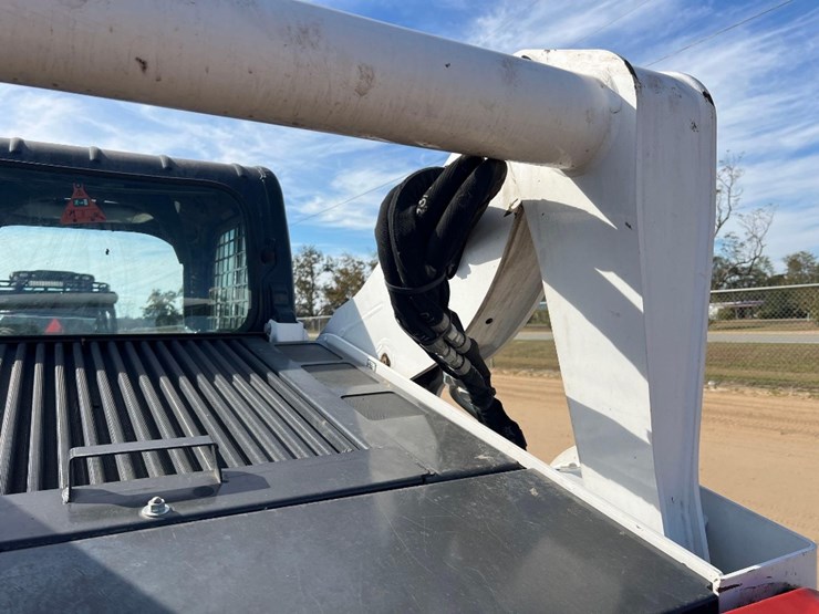 2022-bobcat-s740-image-19