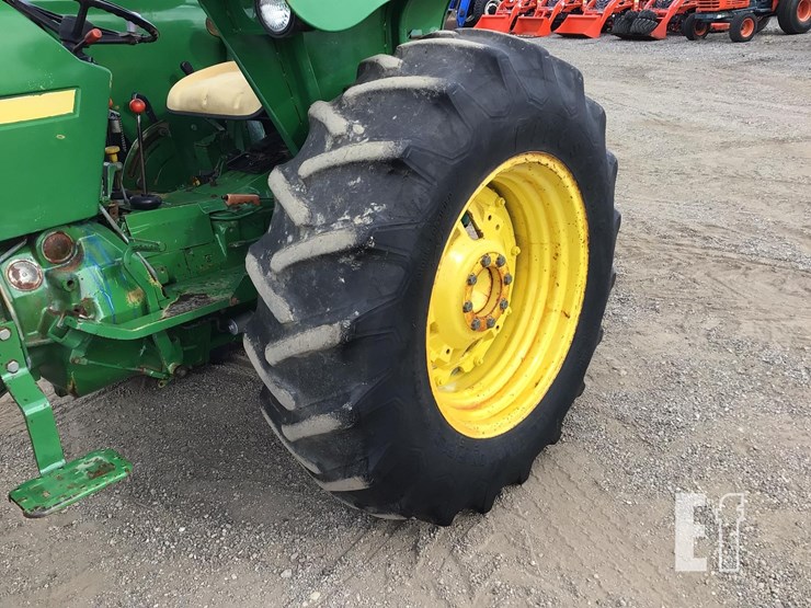 1985-john-deere-2350-image-18