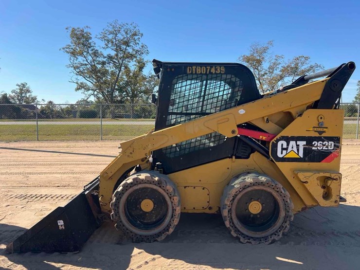 2017-caterpillar-262d-image-1