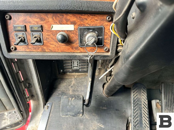 2000-kenworth-t800-image-76