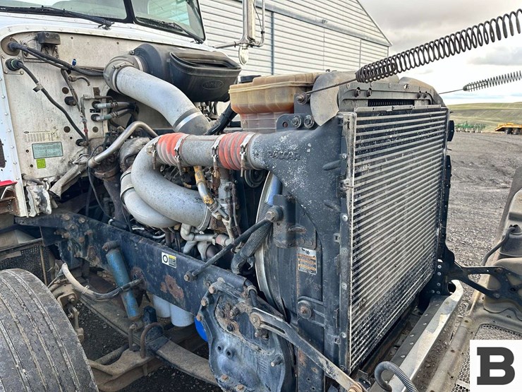 2008-peterbilt-386-image-15