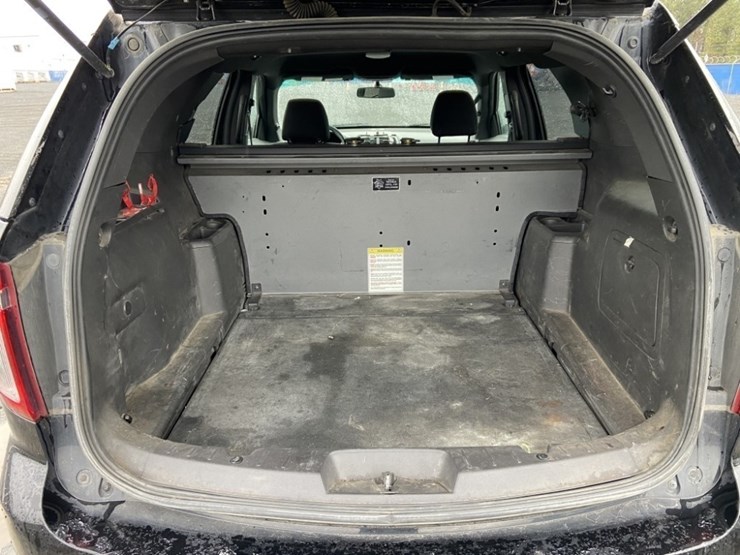 2014-ford-explorer-image-29