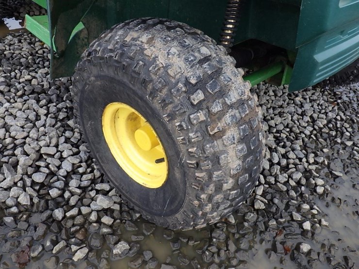john-deere-gator-image-11