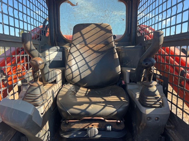 2019-kubota-svl75-2-image-25