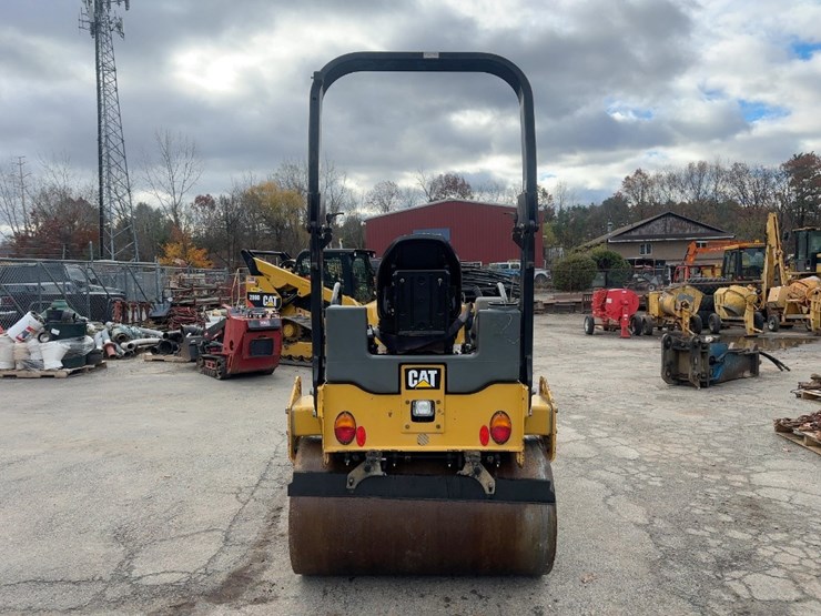 2019-caterpillar-c15-image-4