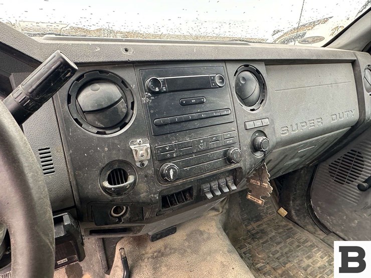 2011-ford-f450-image-19