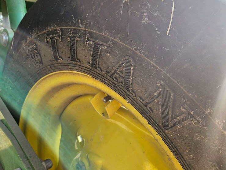 2024-john-deere-1795-image-26