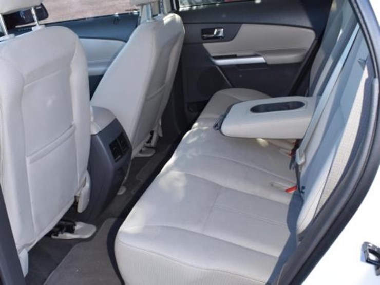 2014-ford-edge-image-6