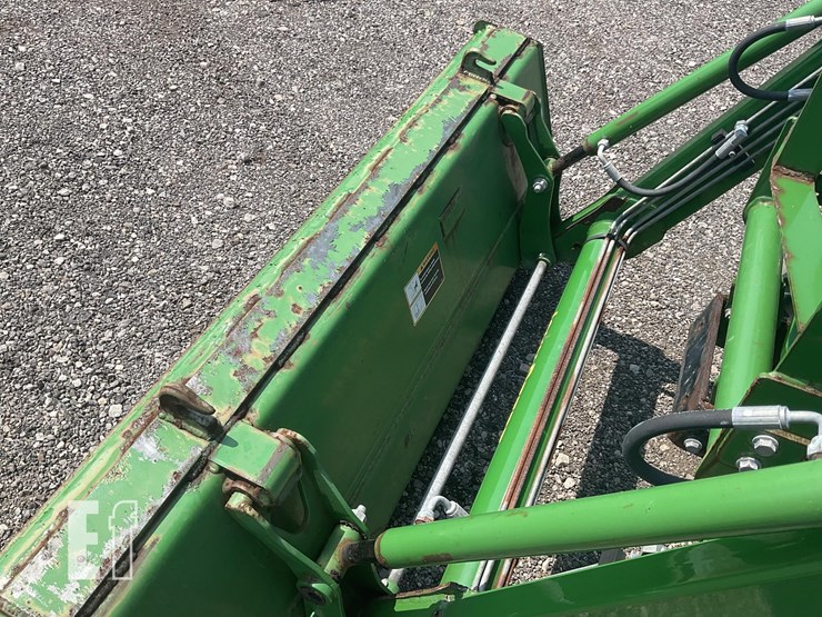 2020-john-deere-3025e-image-12