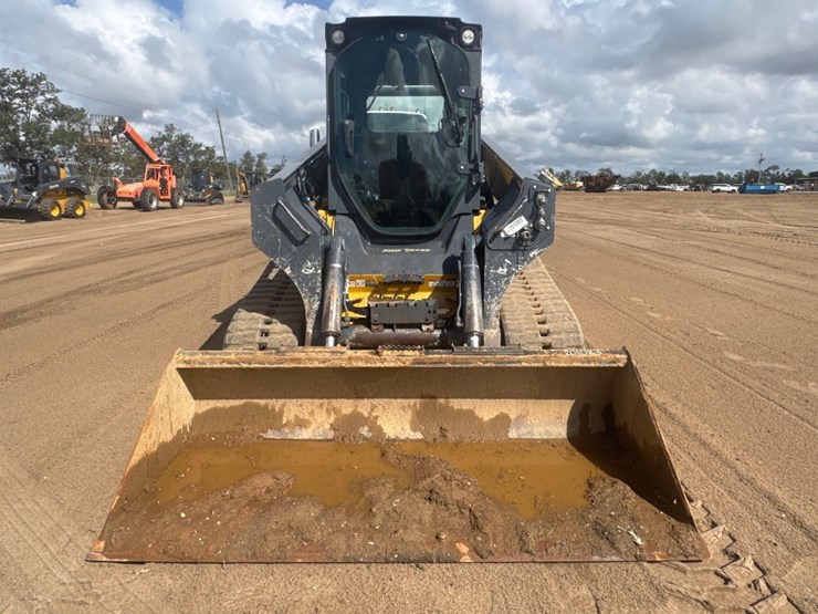 2017-deere-333g-image-3