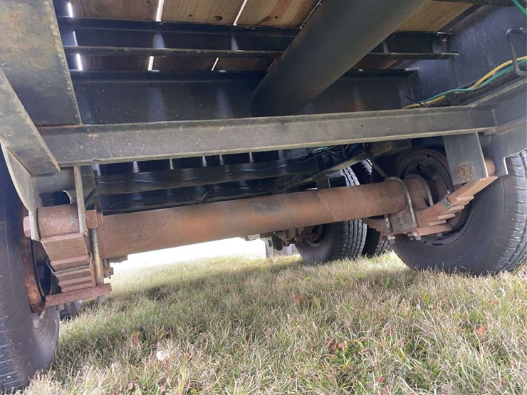 lamar-36’-gooseneck-trailer-image-31