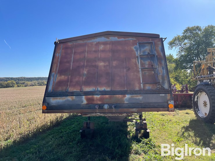 1952-shop-built-trailer-image-2