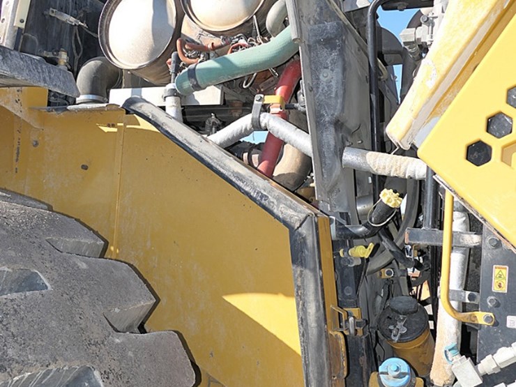 2014-caterpillar-972m-image-29