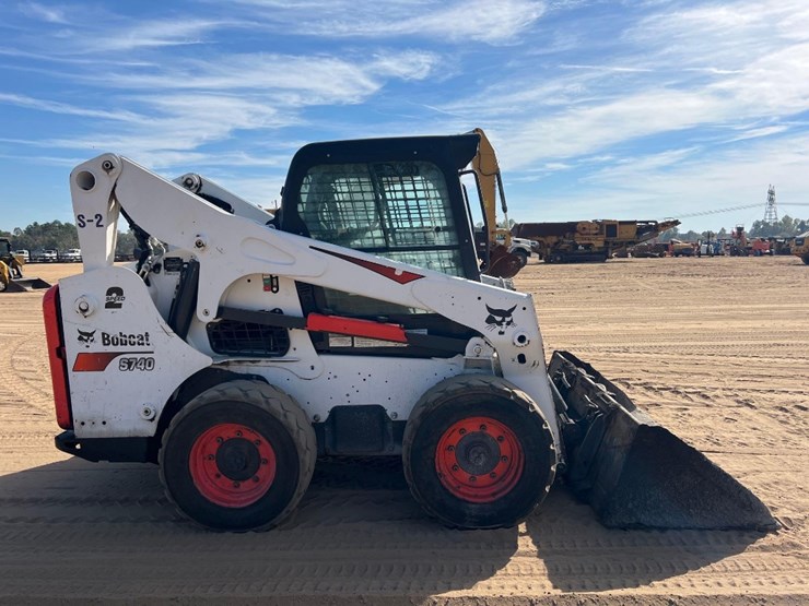 2022-bobcat-s740-image-5